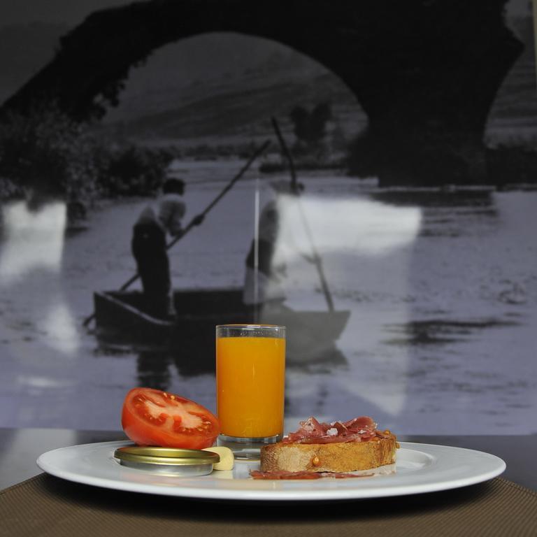 Pons Minea Hotel Portomarin Bagian luar foto
